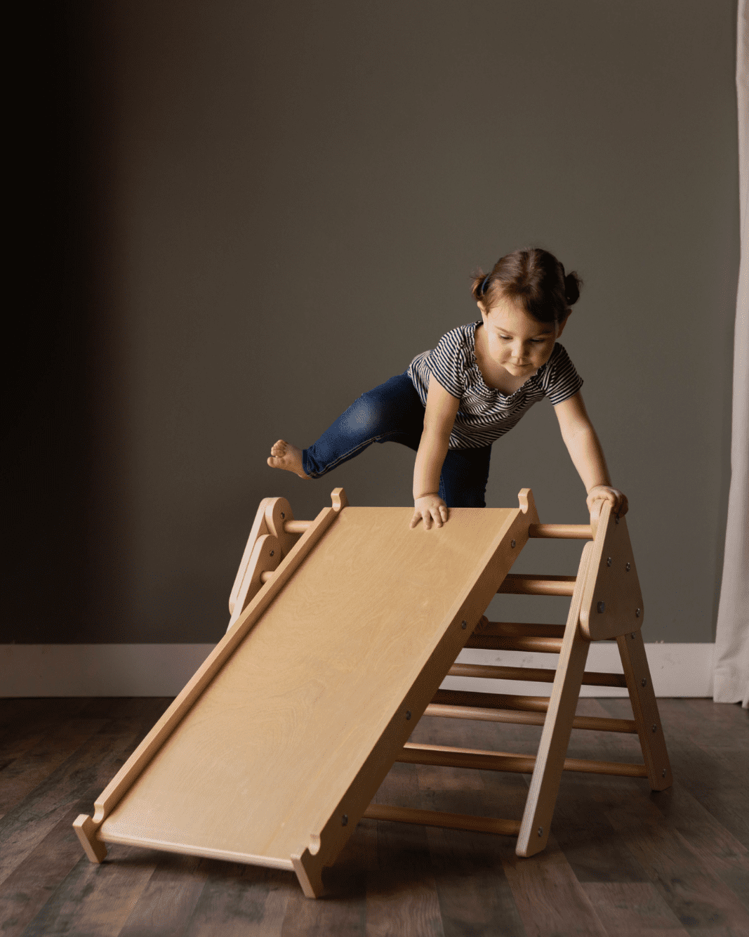 Small Foldable Triangle & Ramp Natural