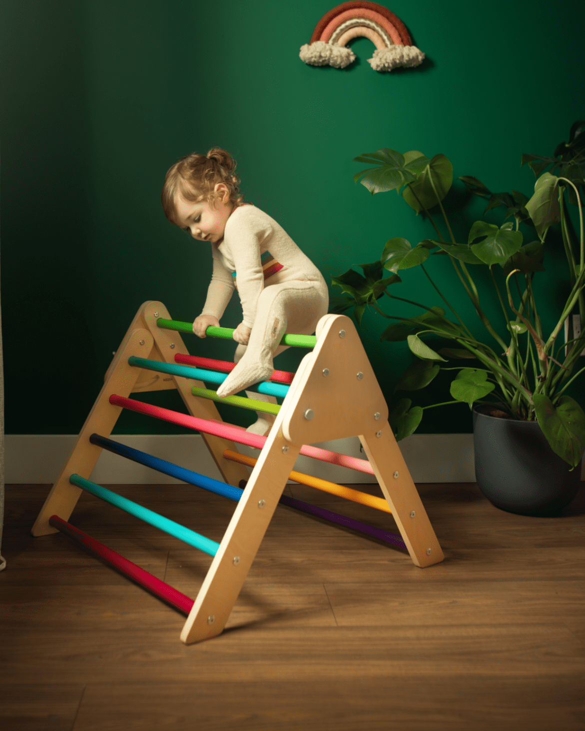 Small Foldable Triangle Rainbow