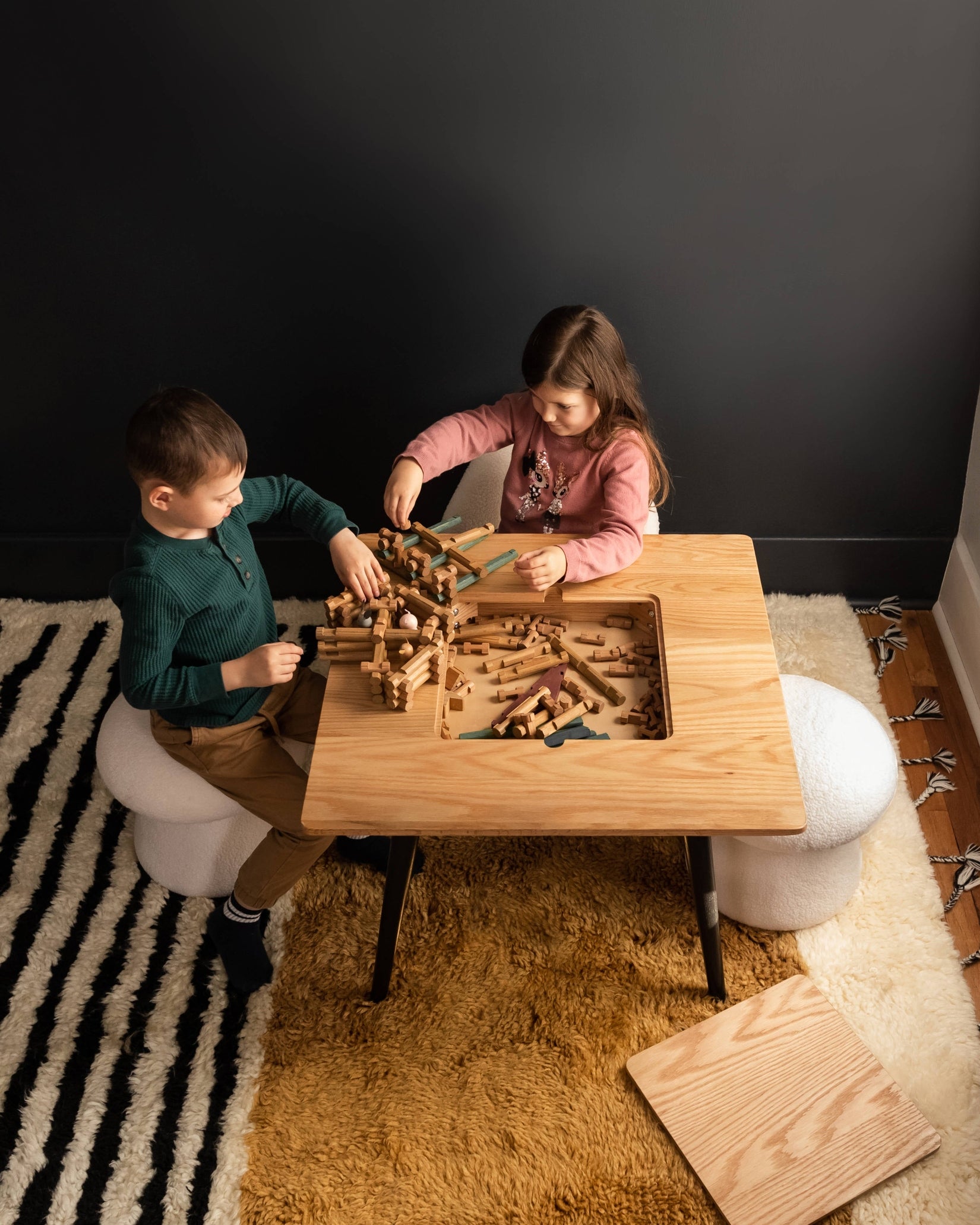 Ruben Play Table & Boucle Mushrooms