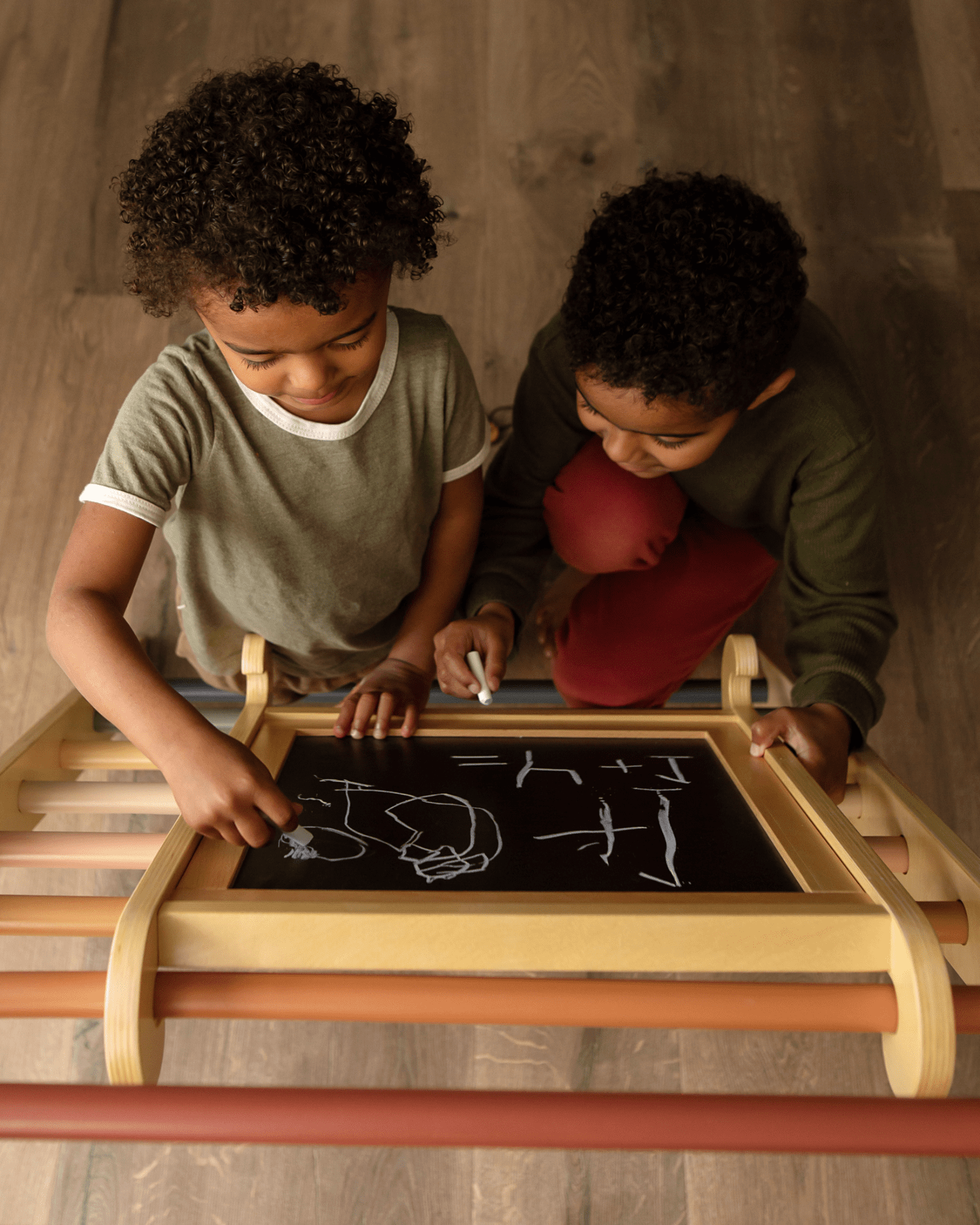 Pikler Chalkboard