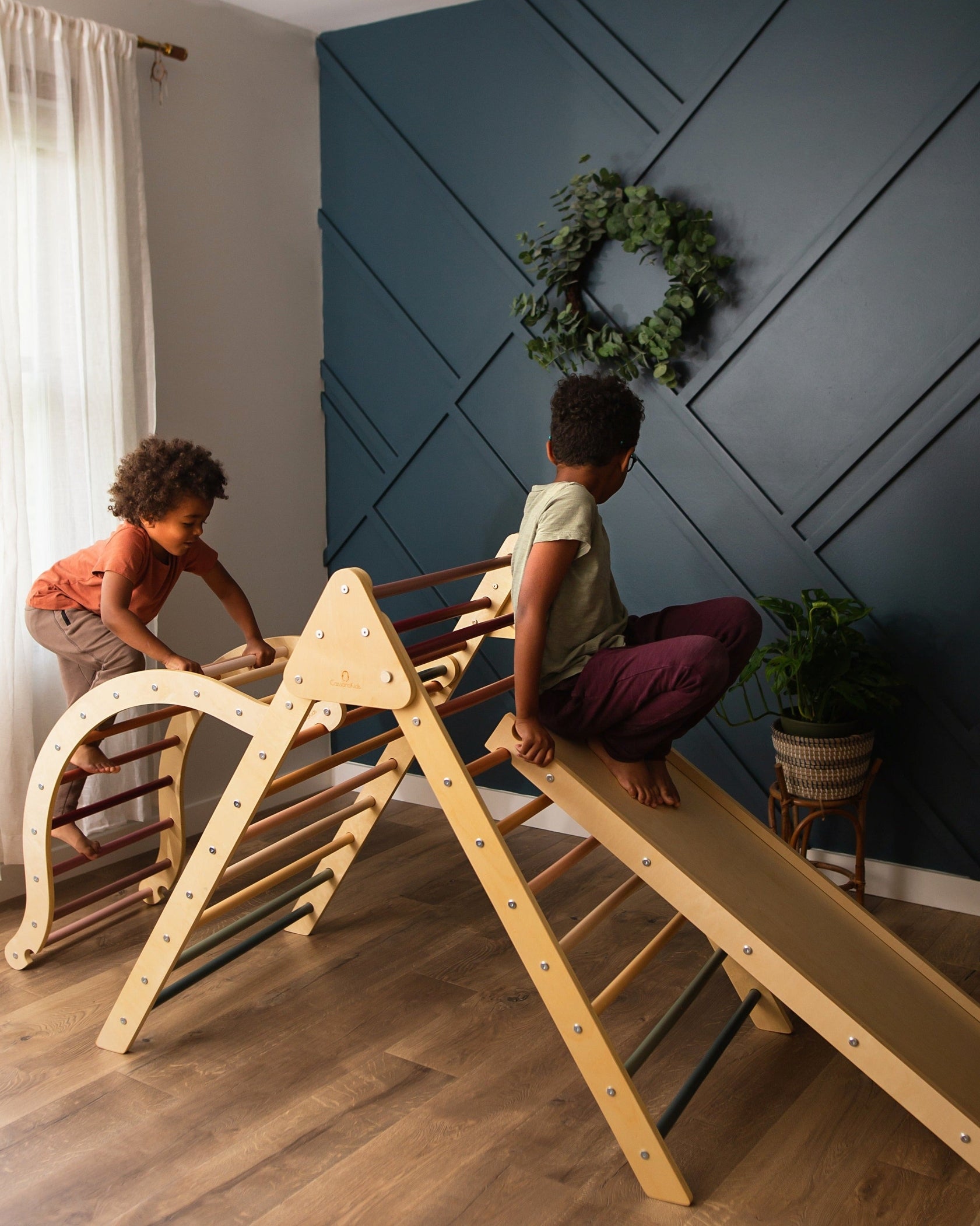 Jumbo Foldable Triangle with Arch & Ramp