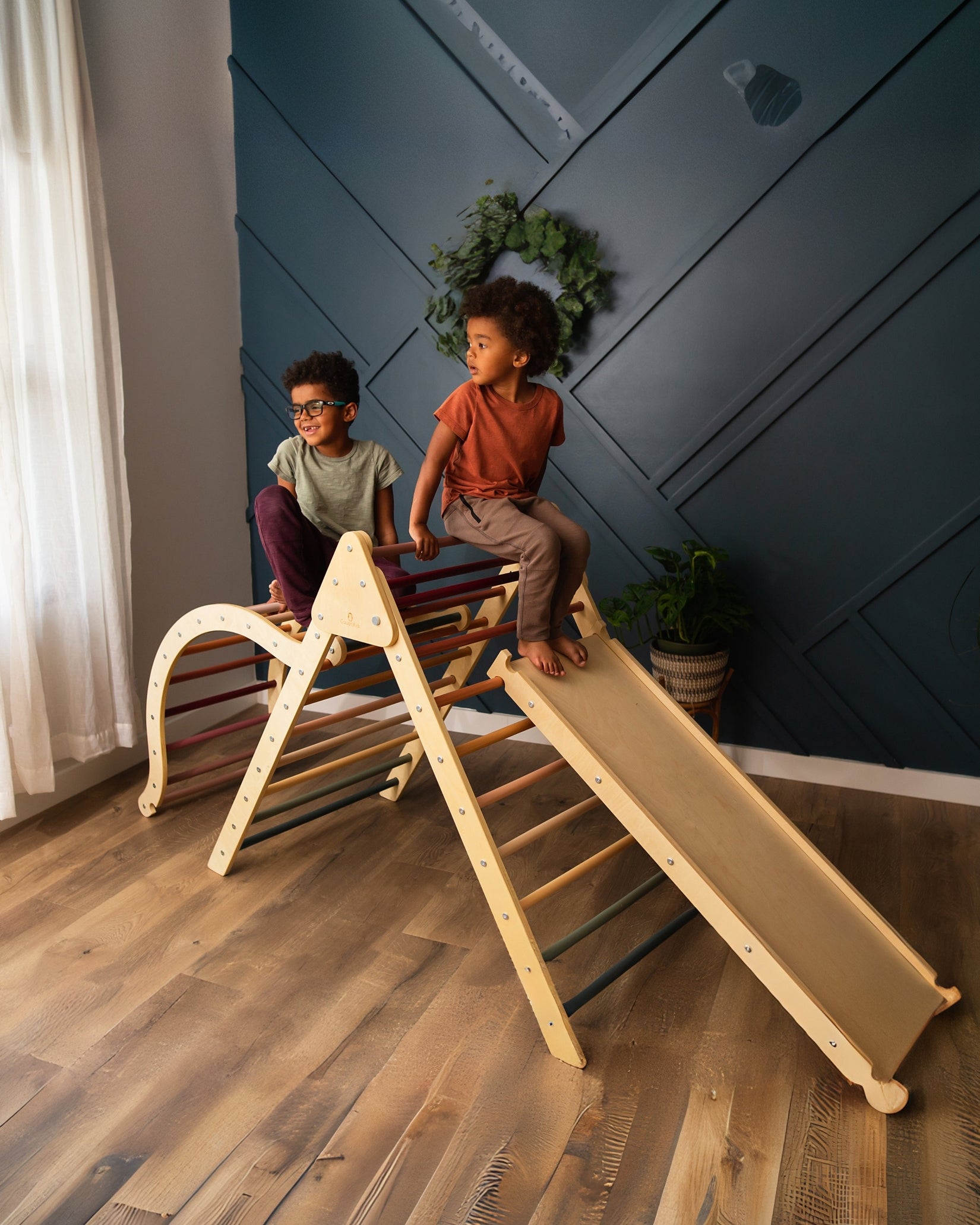 Jumbo Foldable Triangle with Arch & Ramp
