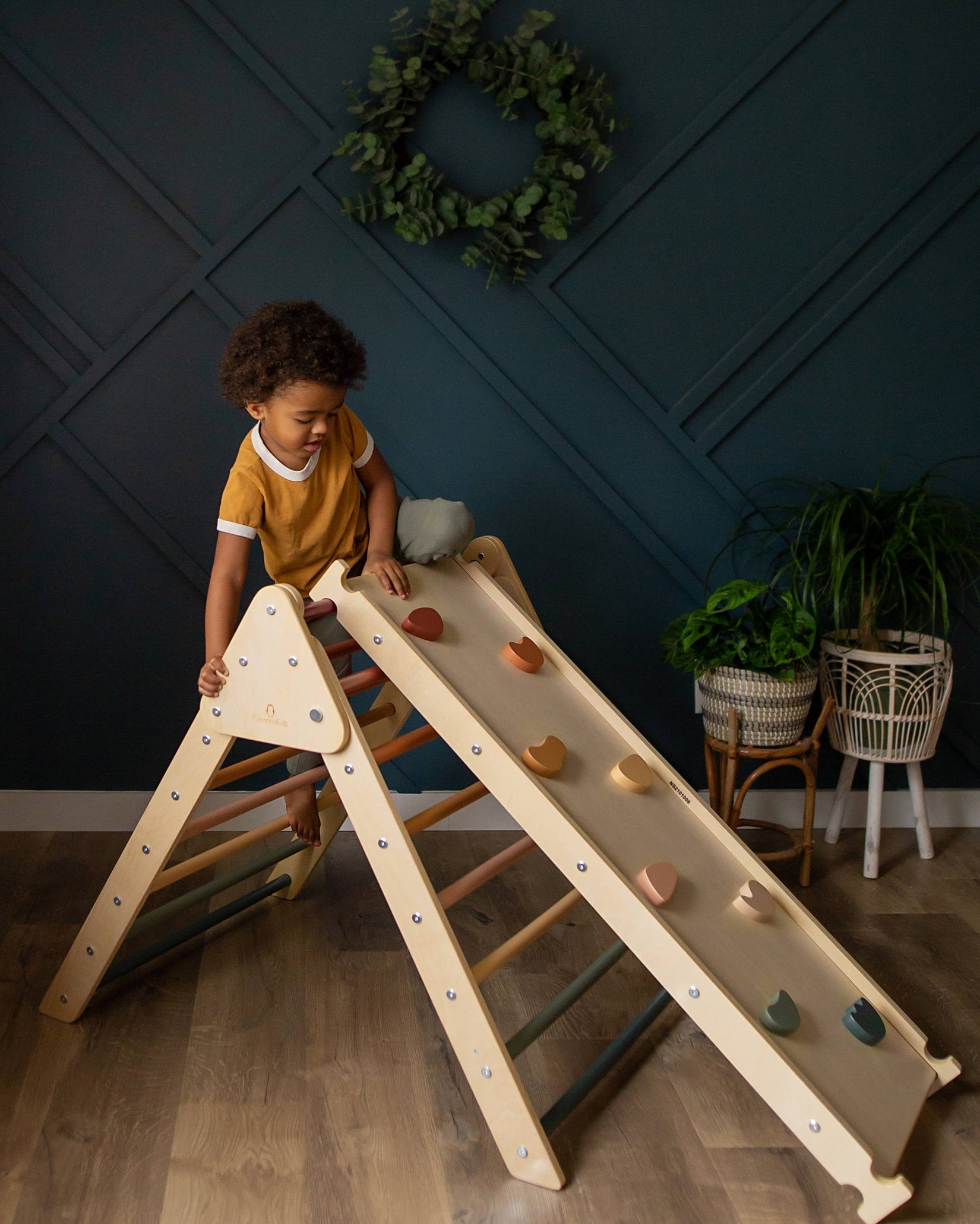 Large Foldable Triangle & Ramp Earth Tone
