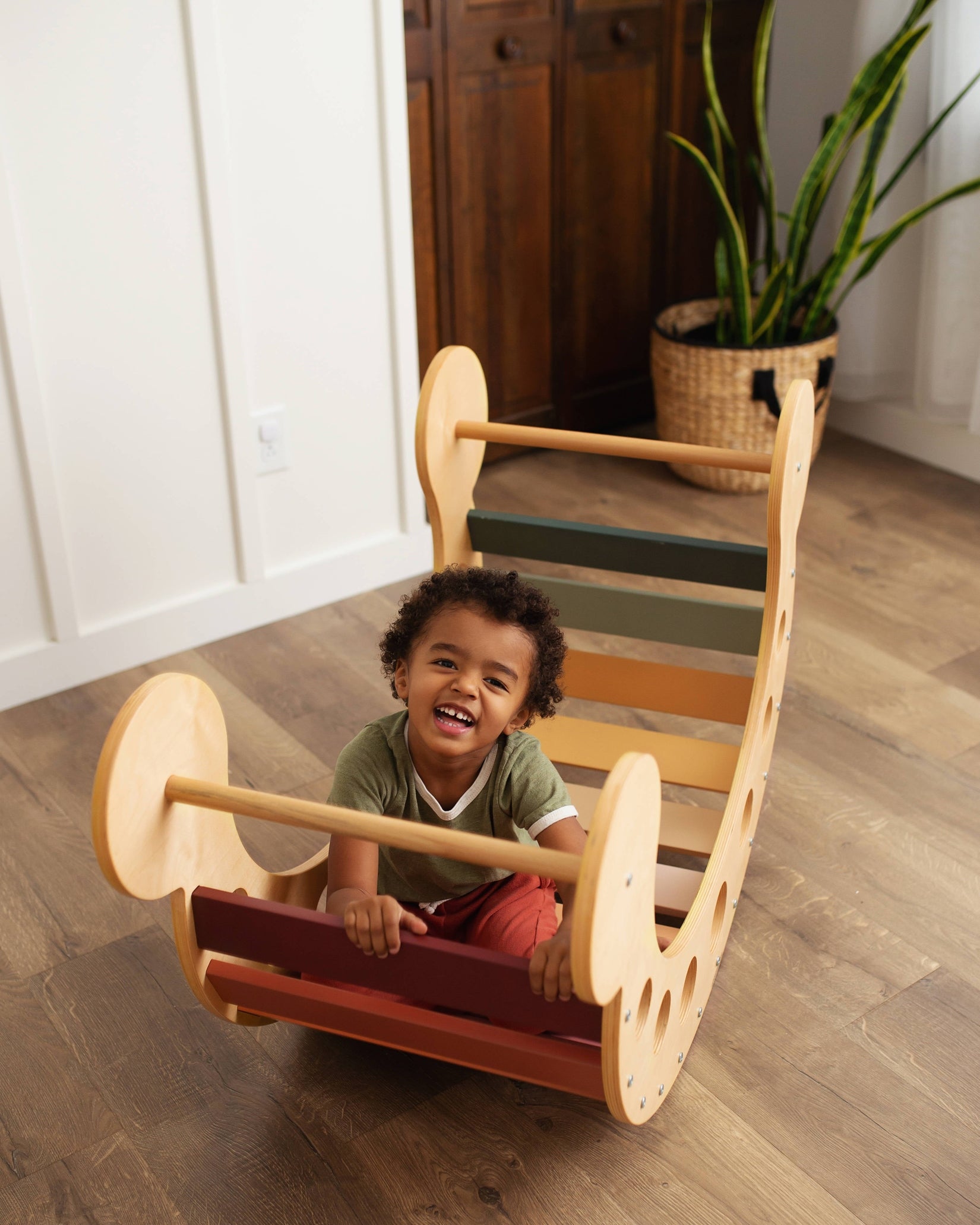 Jumbo Waldorf Rocker with Rods