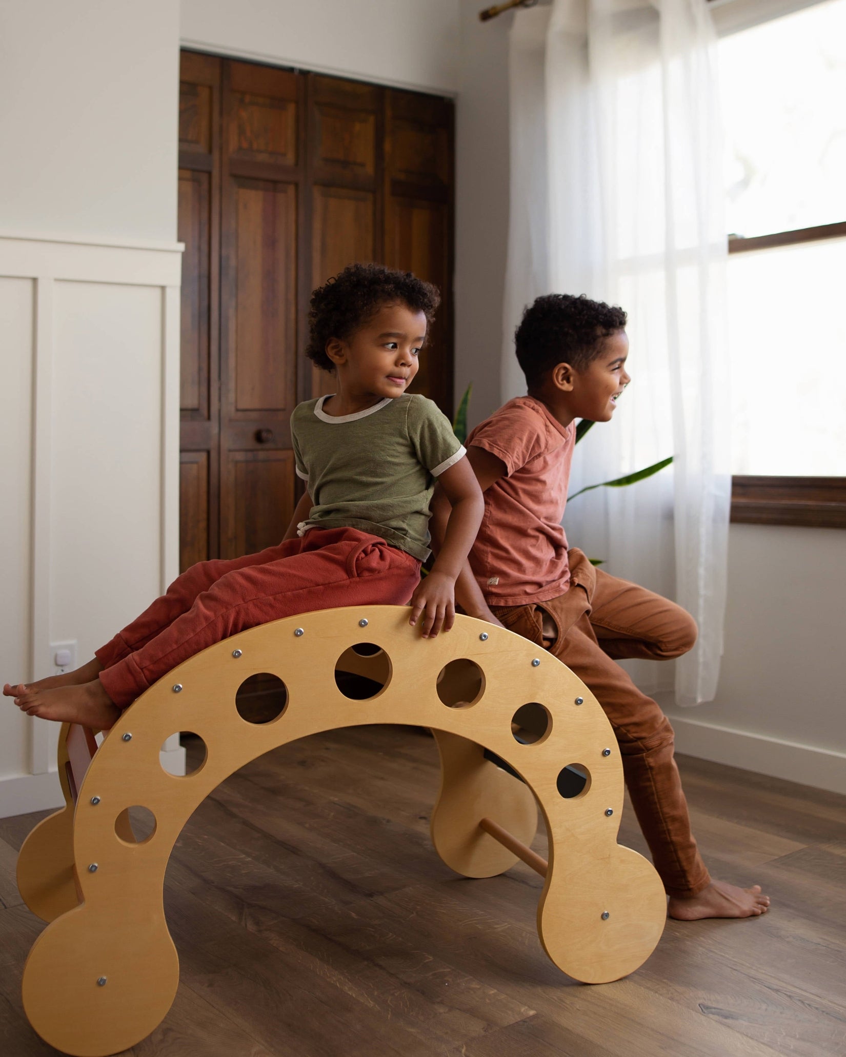 Jumbo Waldorf Rocker with Rods