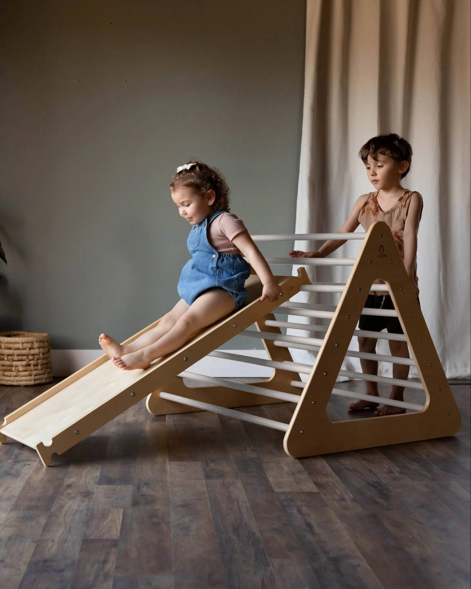 Jumbo Climbing Triangle & Ramp White