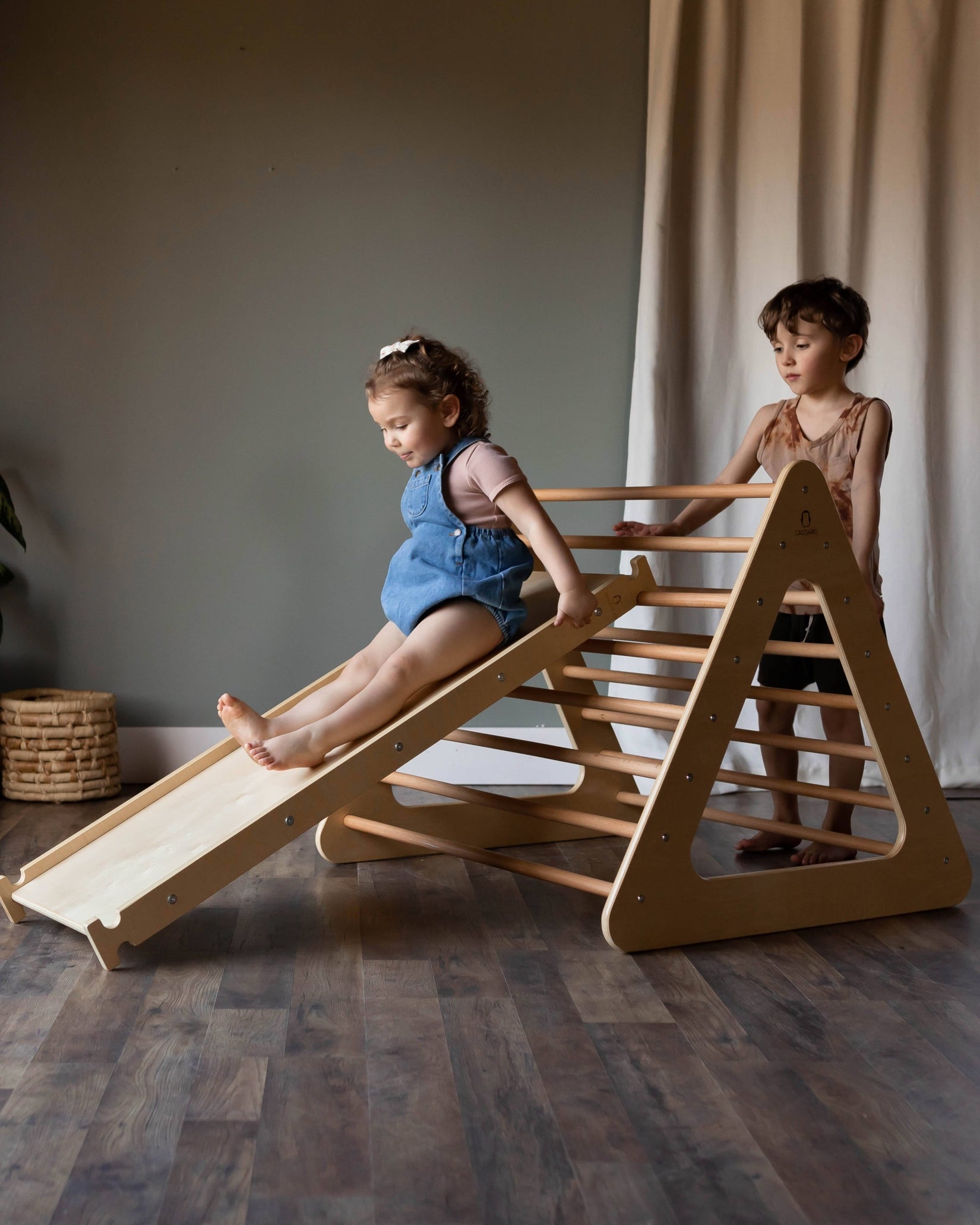 Jumbo Climbing Triangle & Ramp Natural