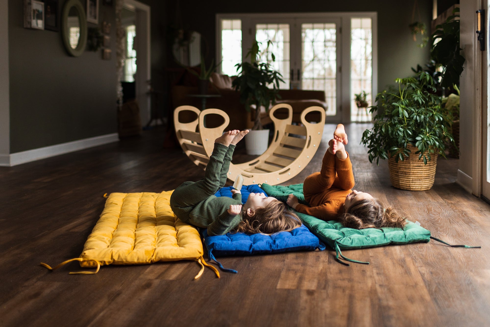 The Advantages of Floor Pillows for Children