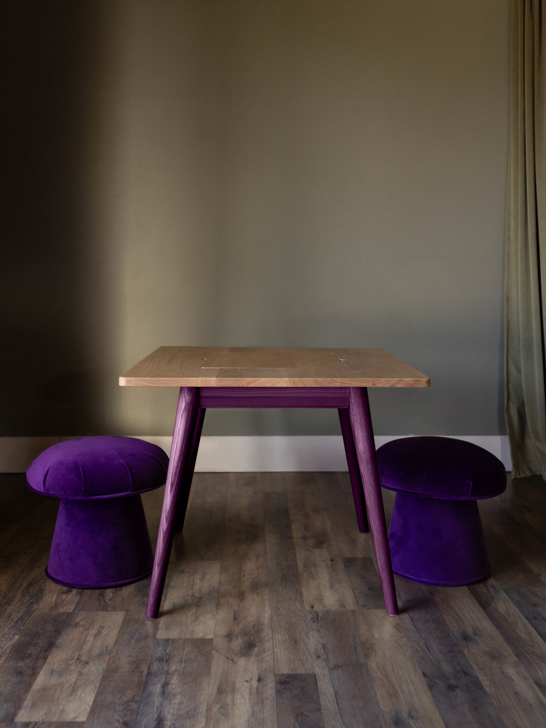 Ruben Play Table &amp; Mushroom Stools