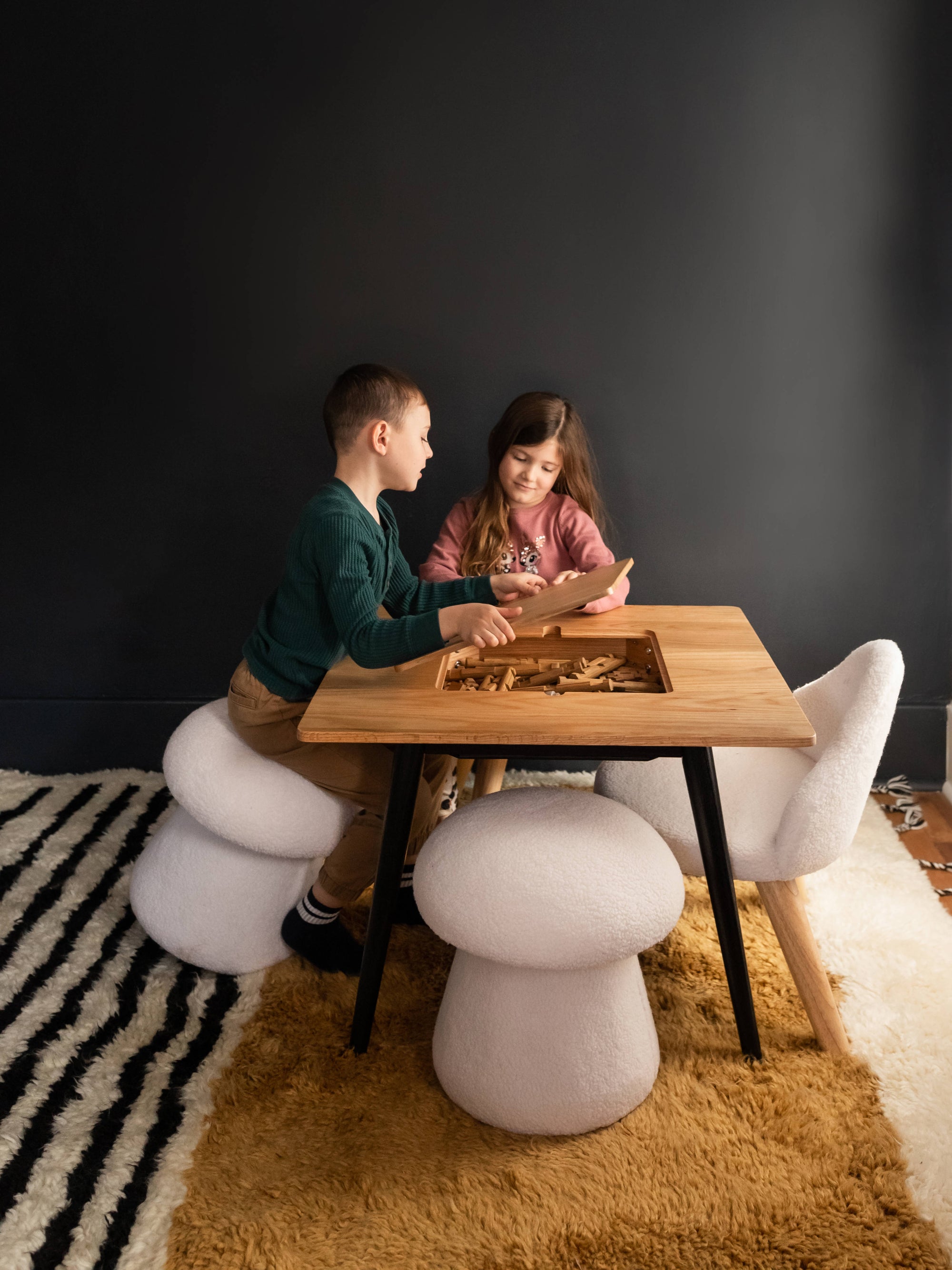 Ruben Play Table &amp; Boucle Mushrooms Black