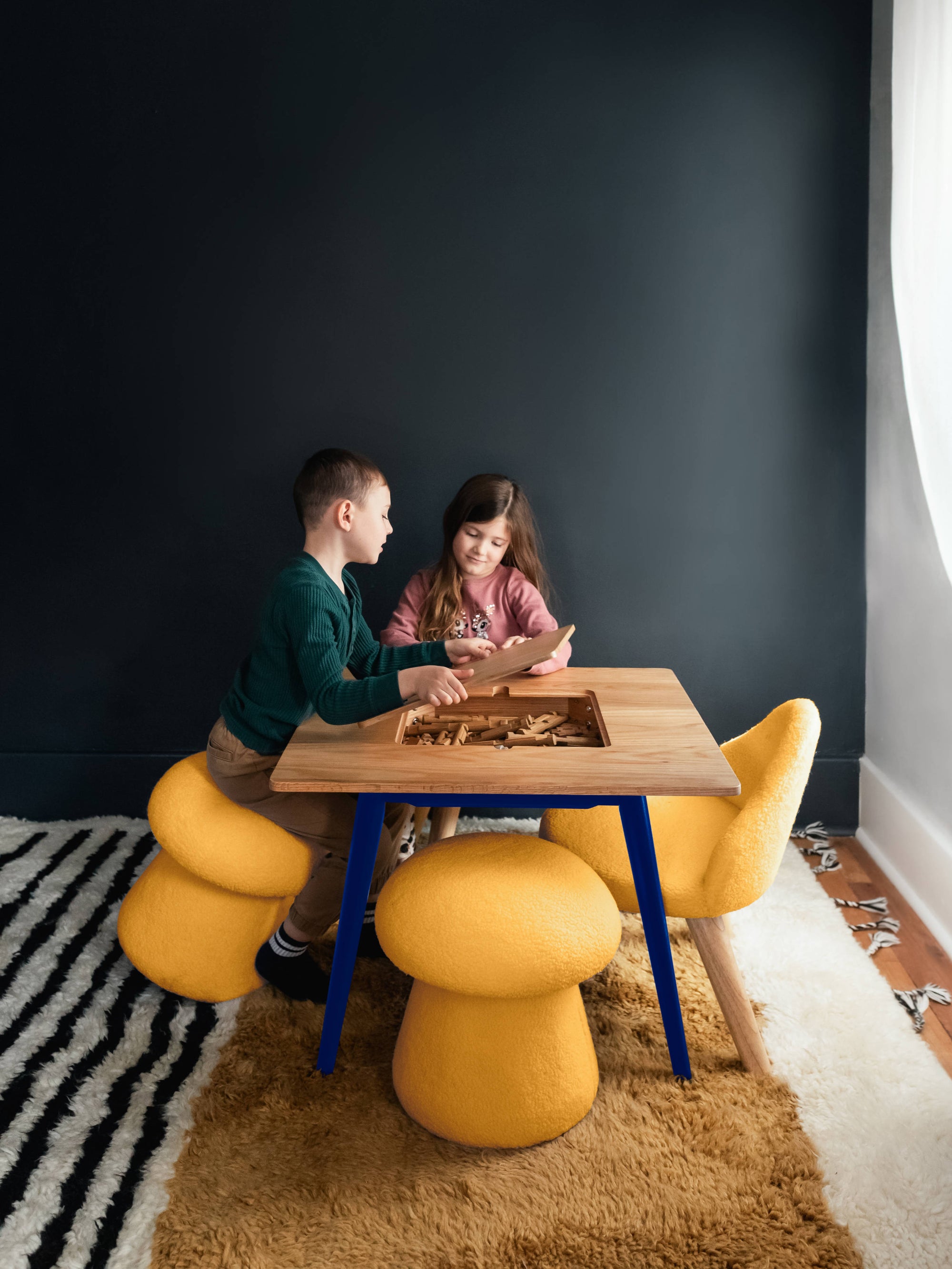 Ruben Play Table & Boucle Mushrooms Navy