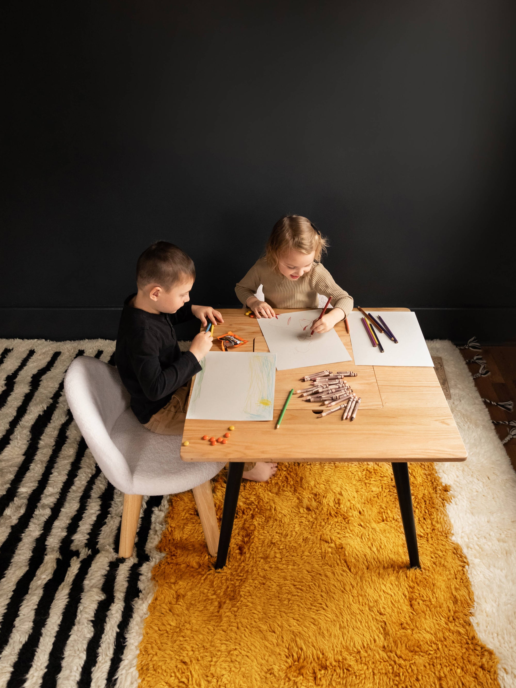 Ruben Play Table &amp; Boucle Chairs