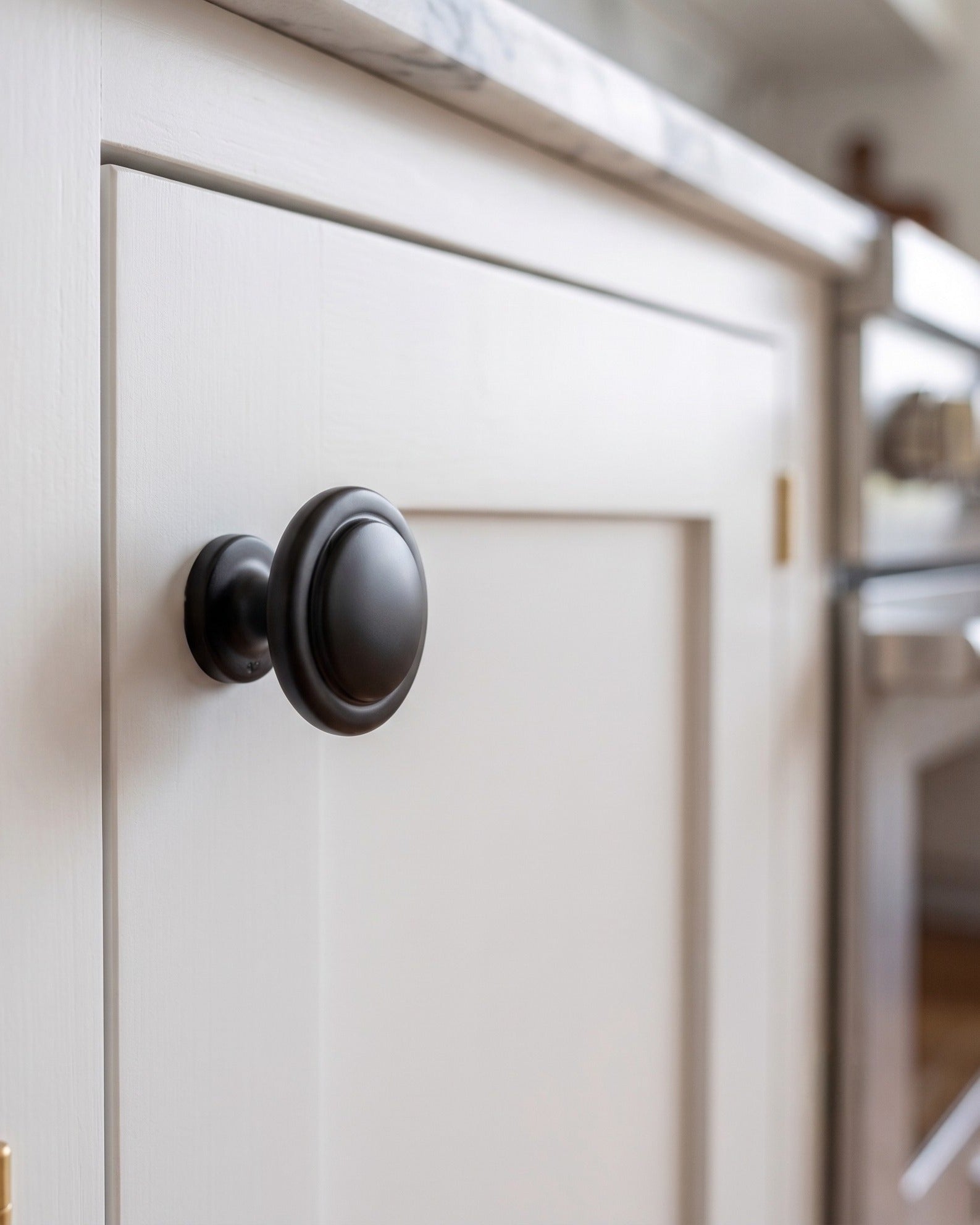 The Obsidian Crown – Premium Matte Black Zinc Euro-Style Cabinet Knob