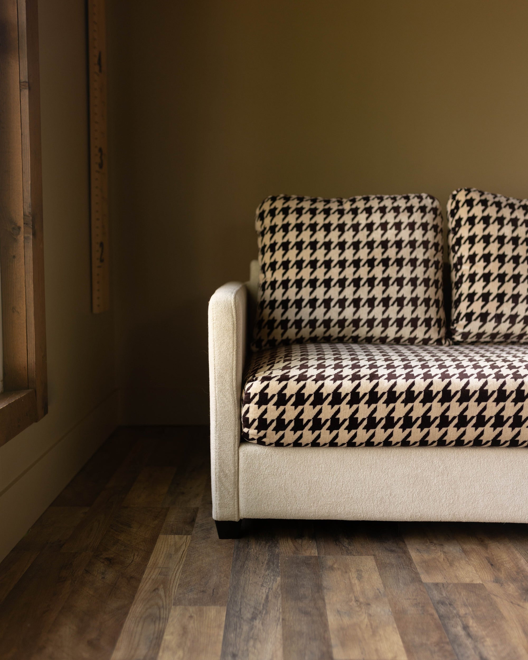 Houndstooth Sofa