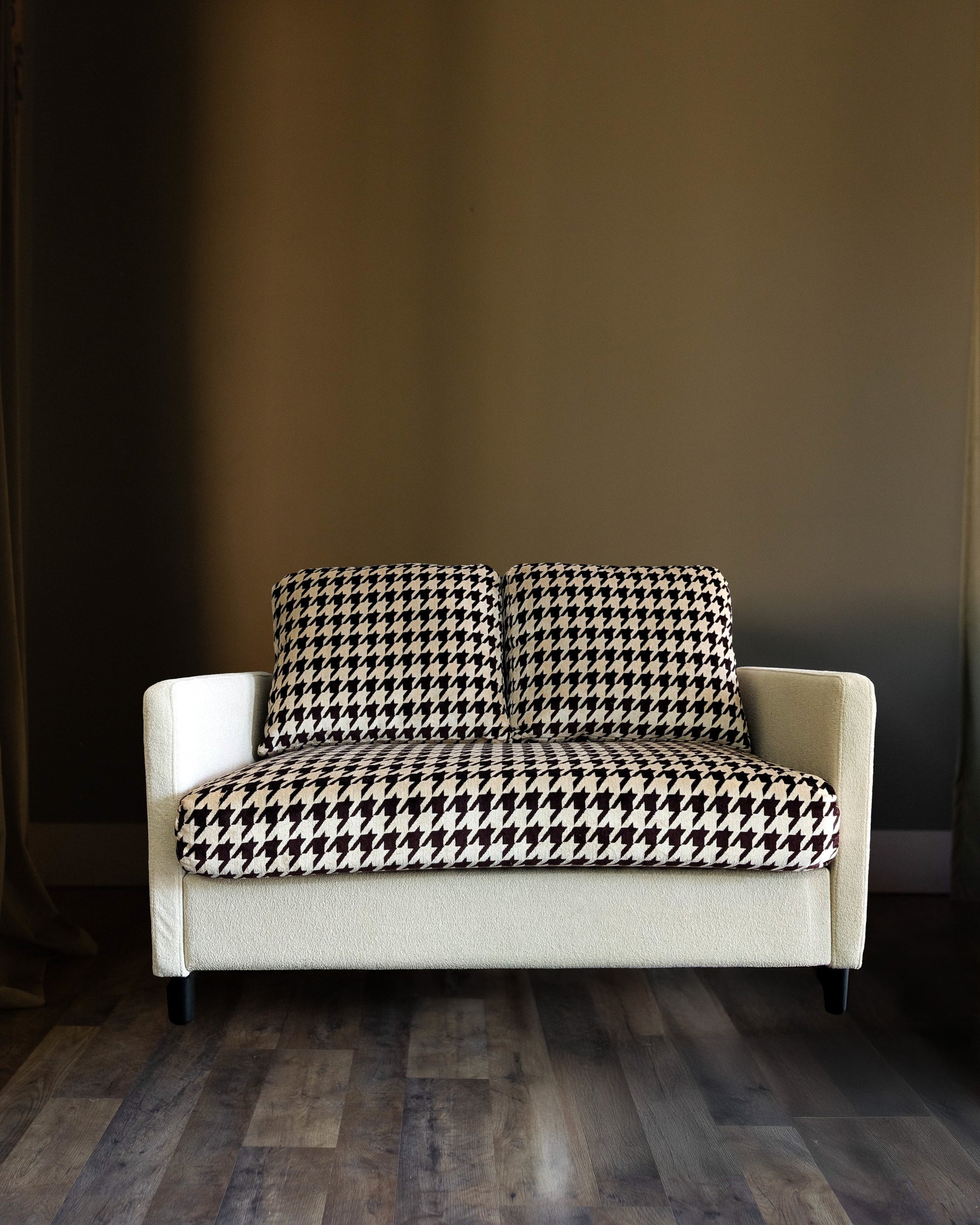Houndstooth Sofa