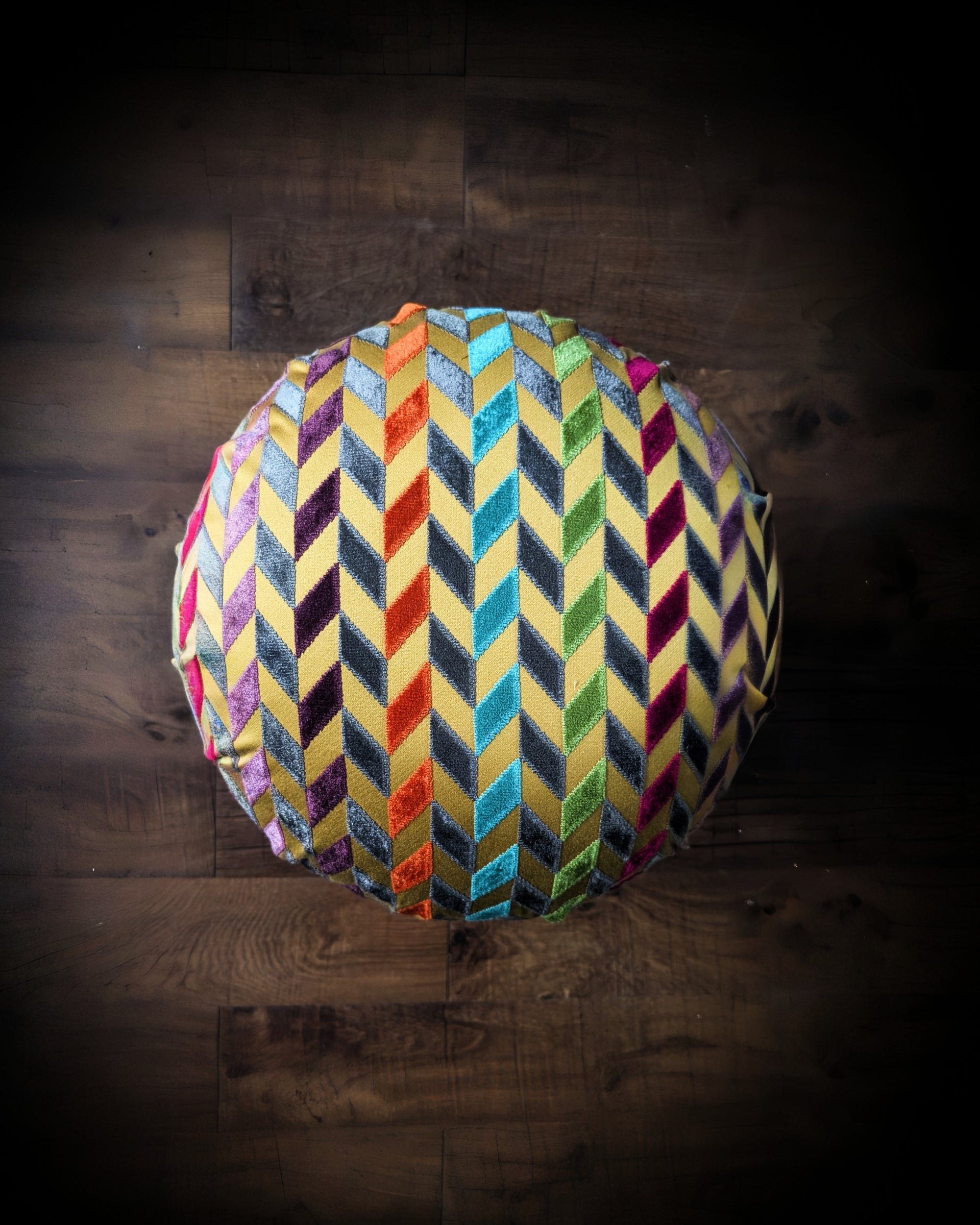 Noura Mushroom Stool