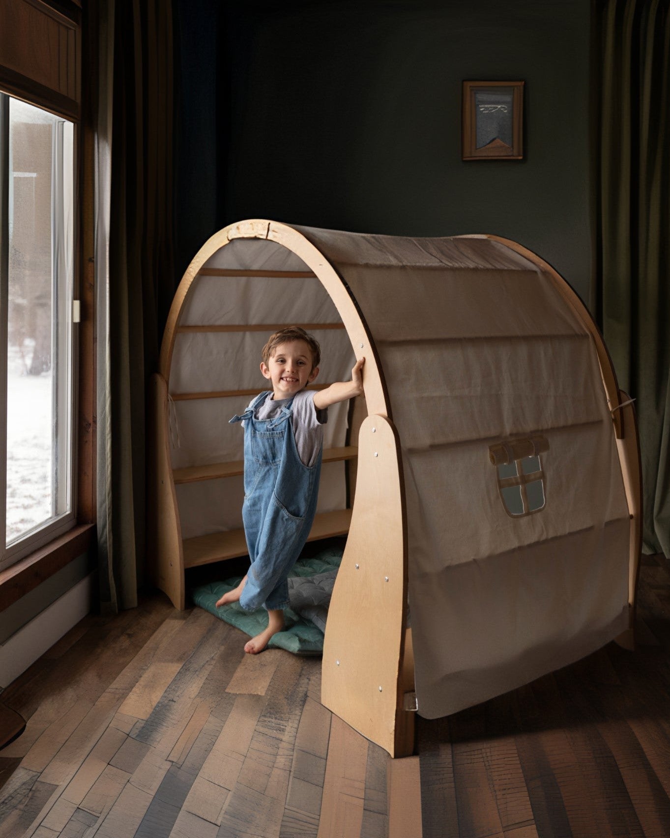 The Ethos Waldorf Playstand