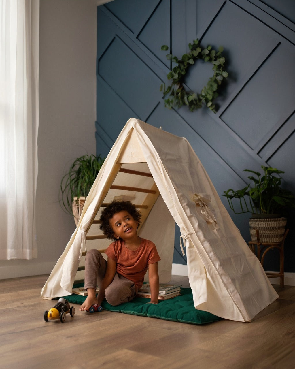 Oliver Play Tent