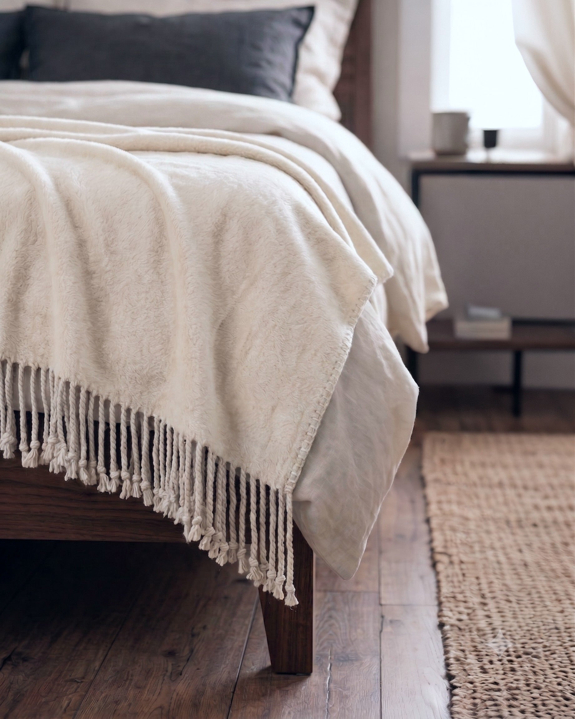 Cascadia Fringed Mulberry Silk Throw – Ivory