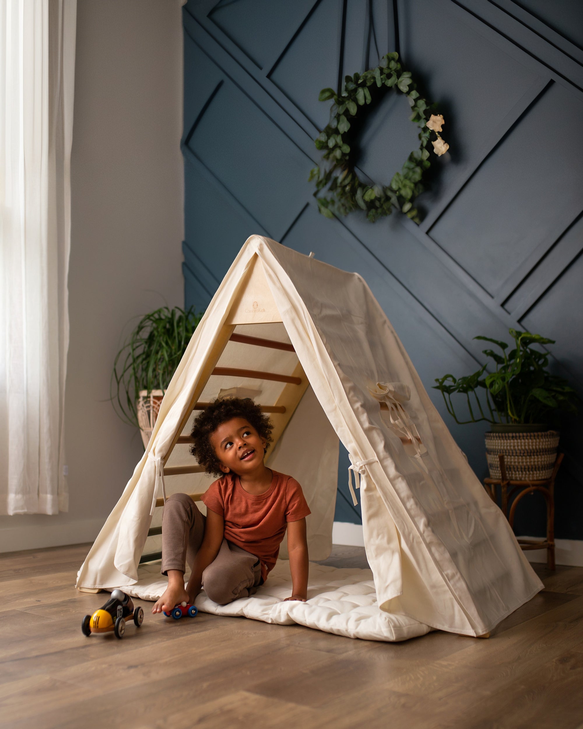 Oliver Play Tent