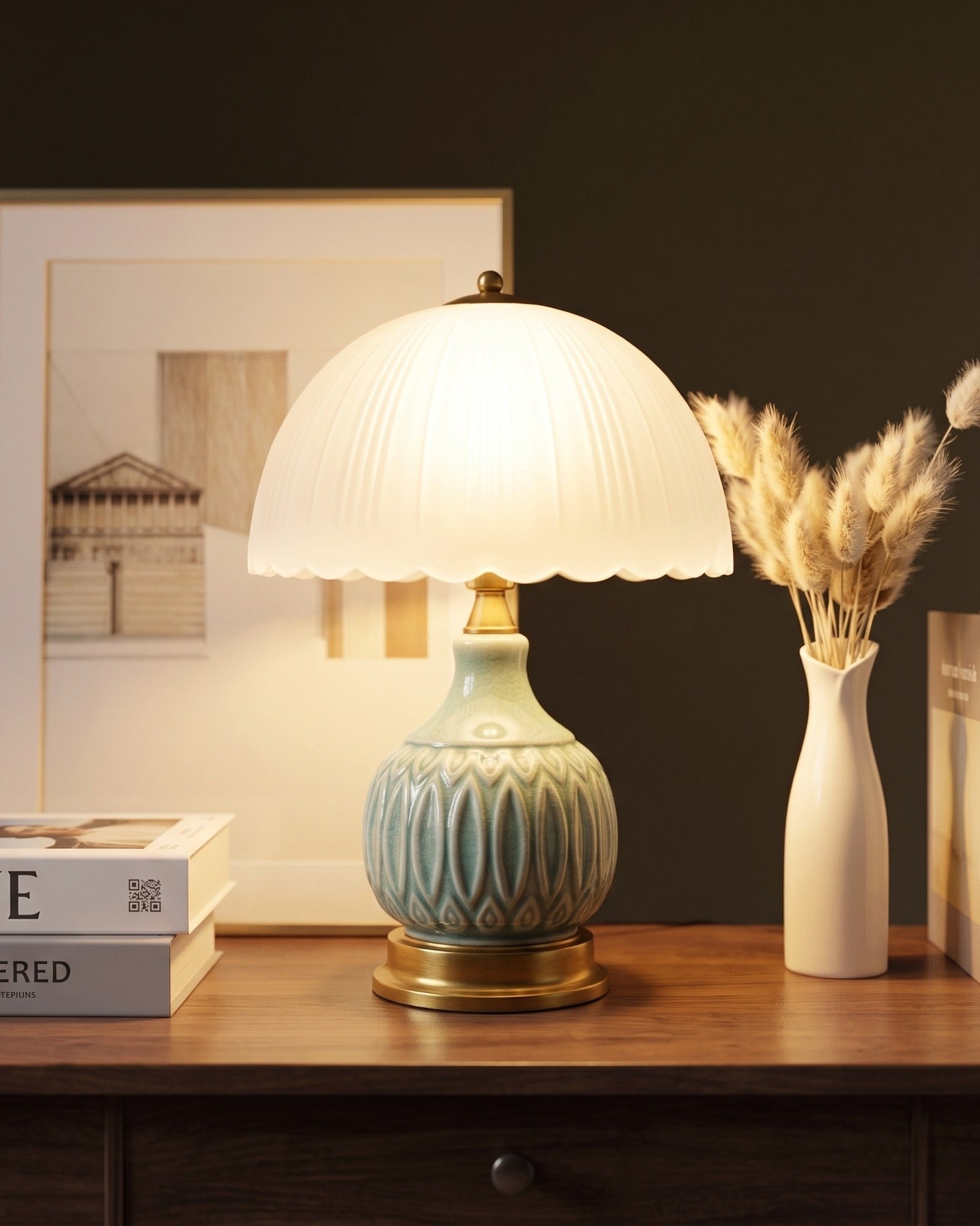 The Genevieve Scalloped Lamp