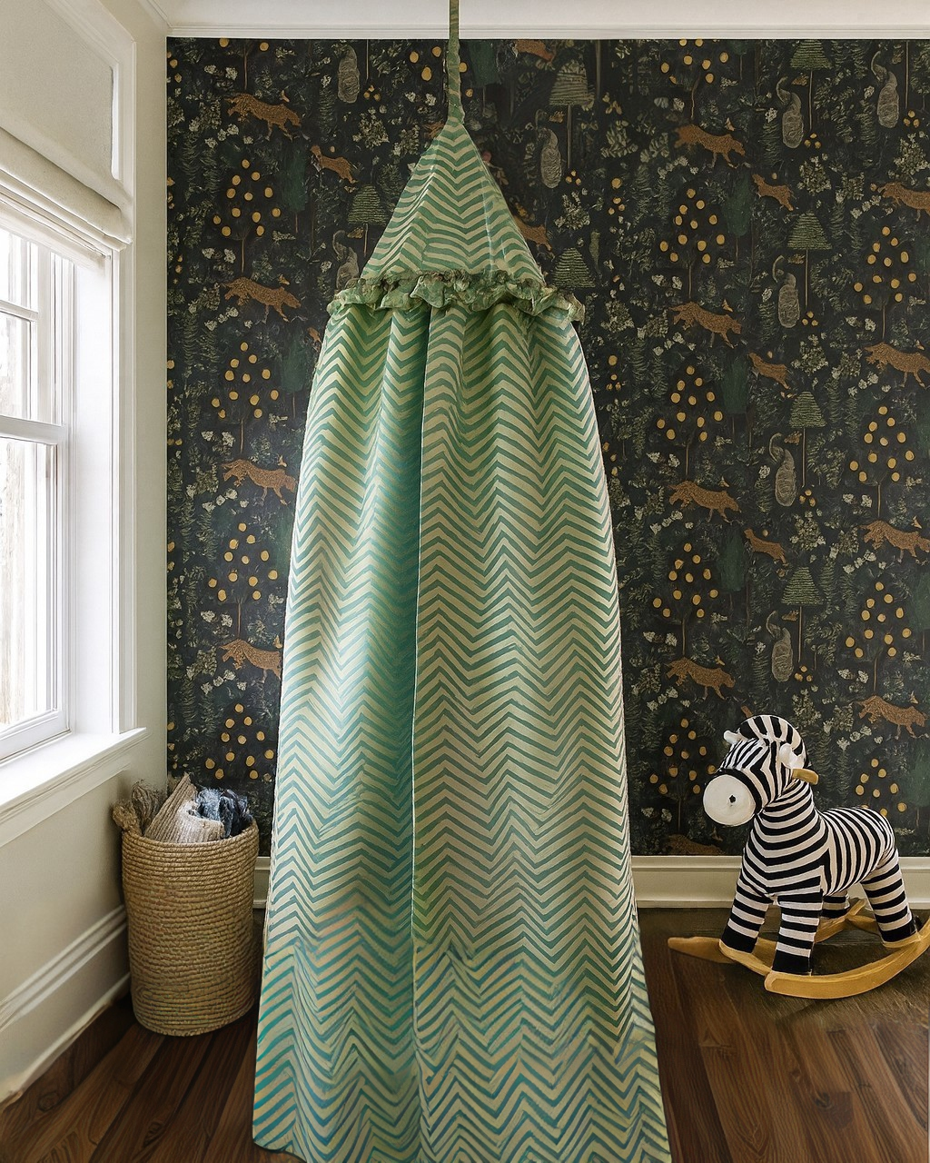 Maximillian Canopy