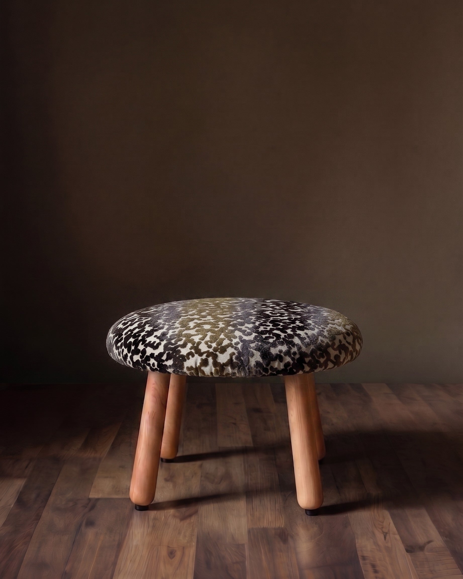 The Serengeti Stool