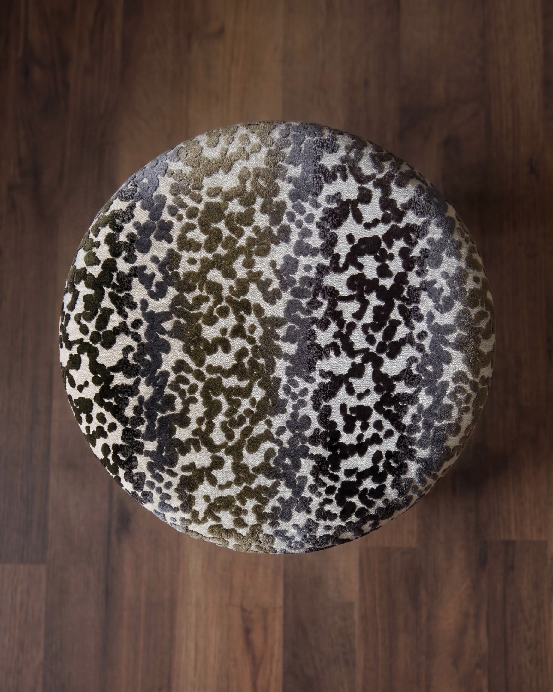 The Serengeti Stool