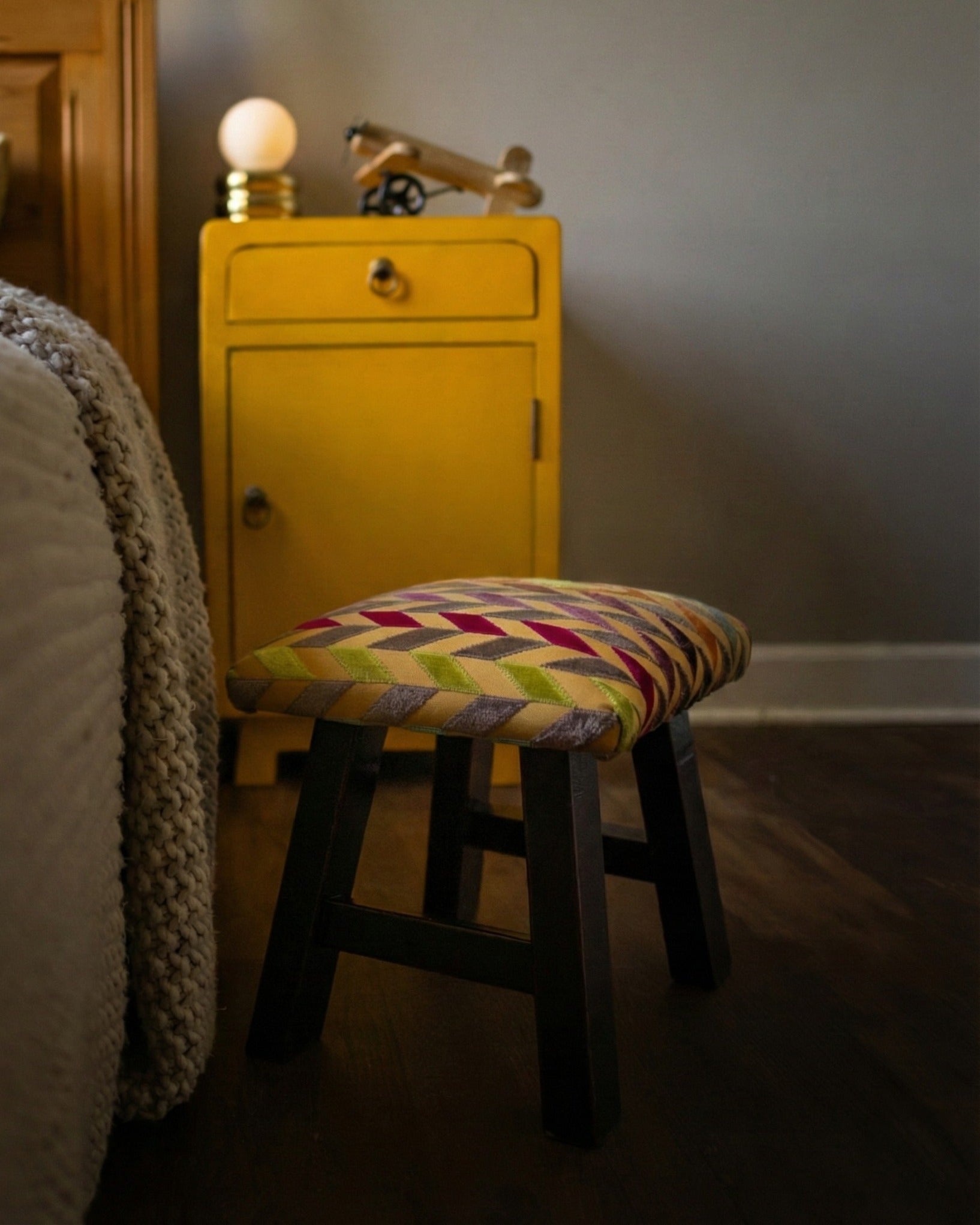 Noura Stool