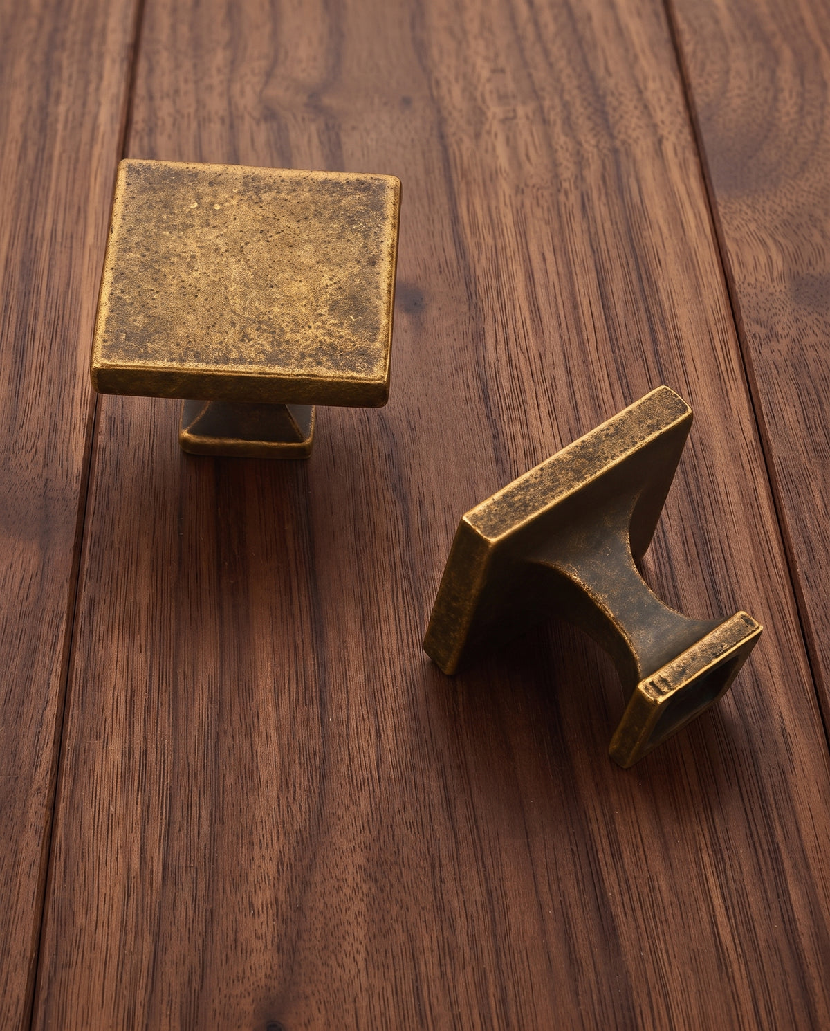 The Belgravia Collection: Antiqued Patina Square Knob
