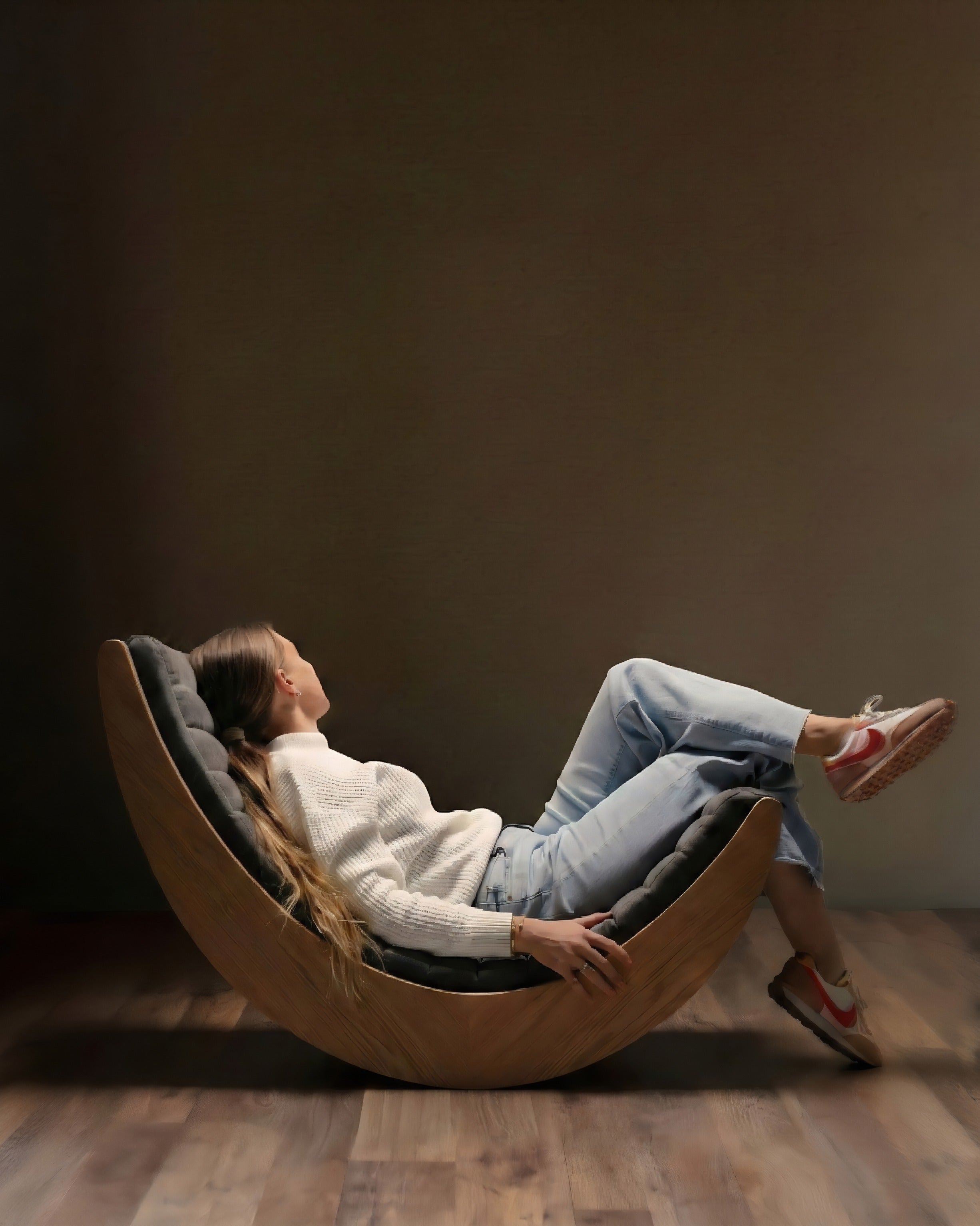 Verner Relaxer with Ivory Pad – Cassarohome