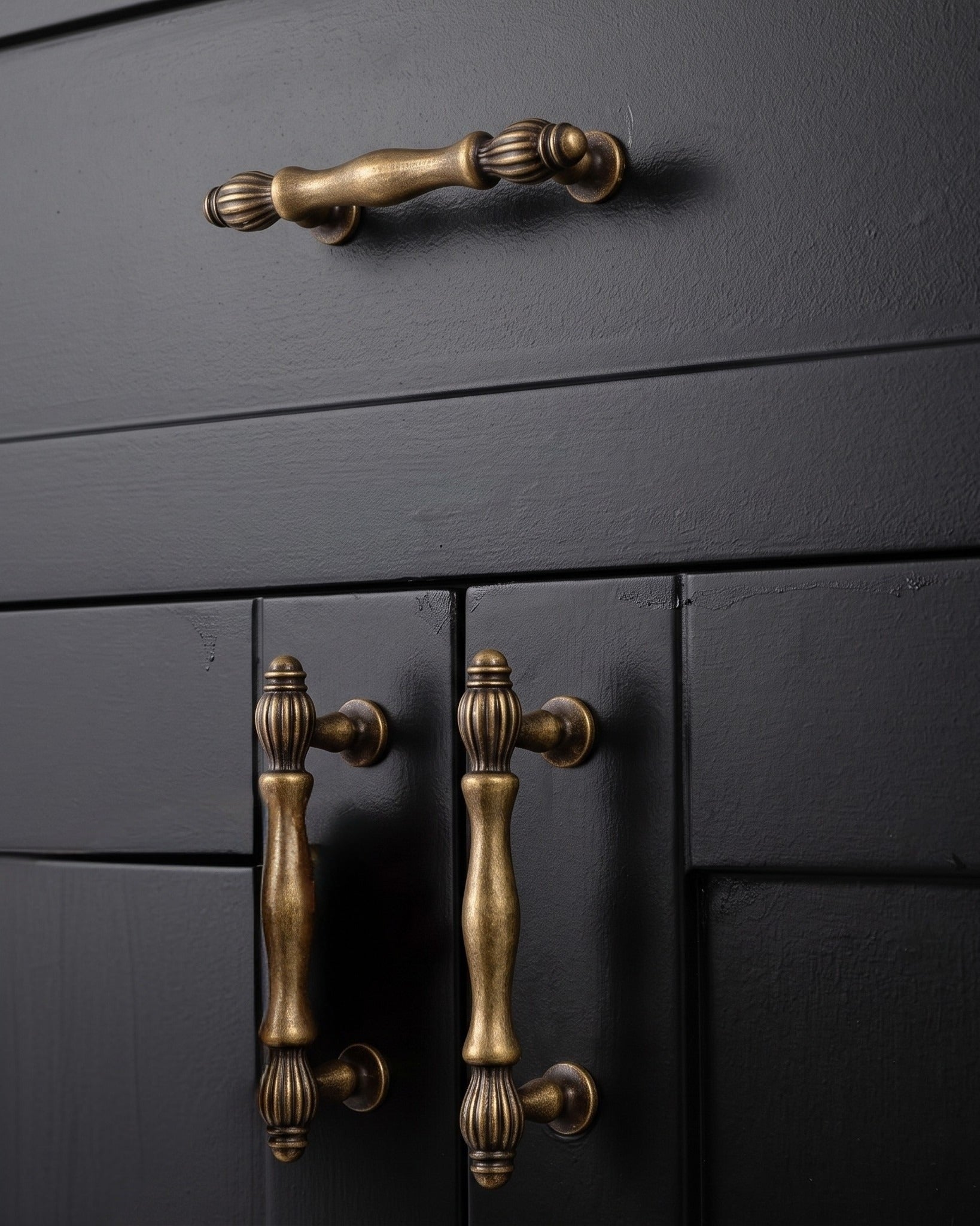 Aethelgard Fluted Brass Cabinet Pull